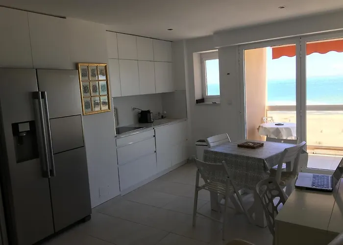 アパート La カネ